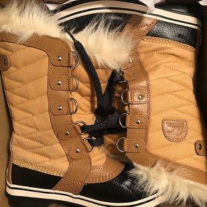 ⛄️ Youth Tofino II Boots ❄️